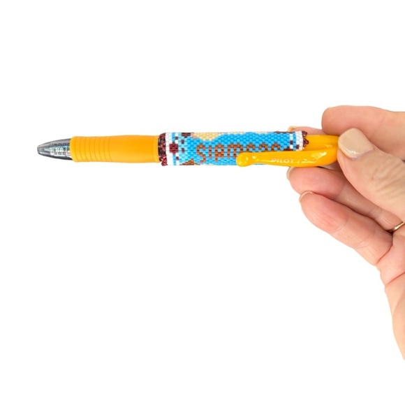 Hand crafted beaded Siamese cat pen wrap brick stitch G2 Pilot Pen - removable - Picture 8 of 12